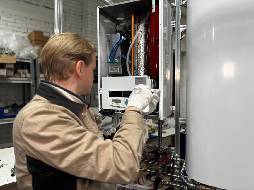 Tankless Water Heater vs. Tank: Pros, Cons & Costs in Murrieta — Photo by МОБО Модульные Котельные on Pexels